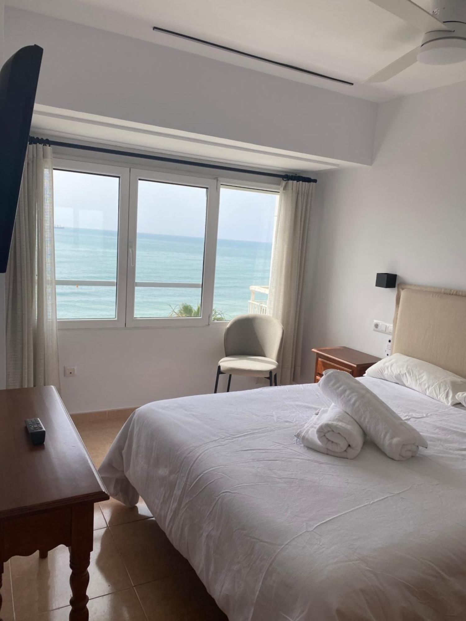 מאלגה Apartamento Con Terraza Vista Al Mar Malagueta מראה חיצוני תמונה