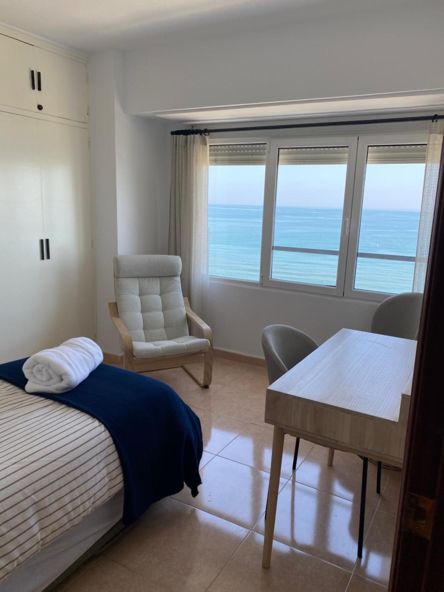 מאלגה Apartamento Con Terraza Vista Al Mar Malagueta מראה חיצוני תמונה